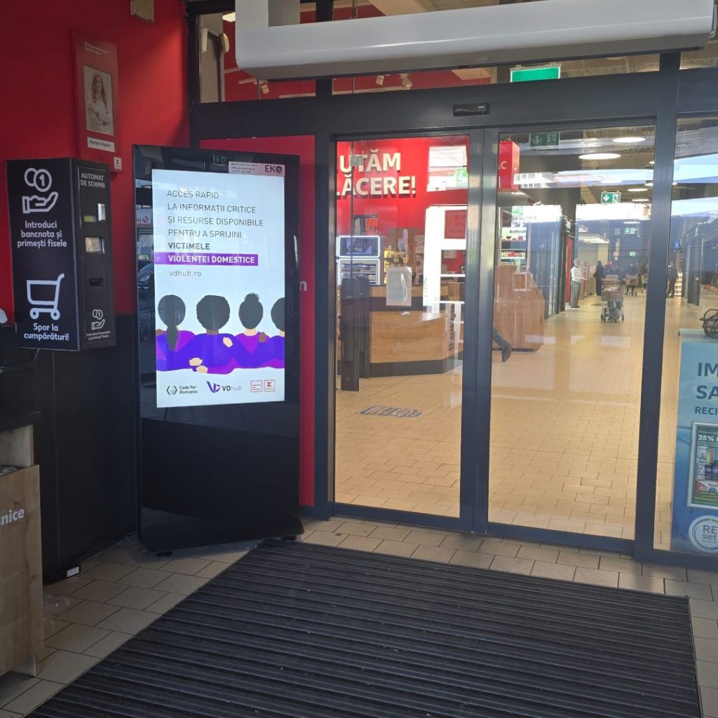 Reteaua-Digitala-Indoor-DOOH-KAUFLAND-Ramnicu-Valcea-8211-Str.-Gib-Mihaescu-2