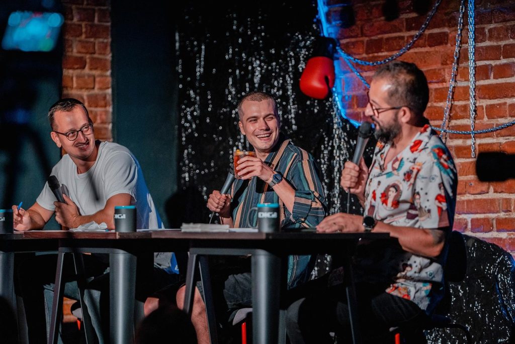 Comedia ca instrument de employer branding și team building: Ce poate livra Headline Management pentru companii