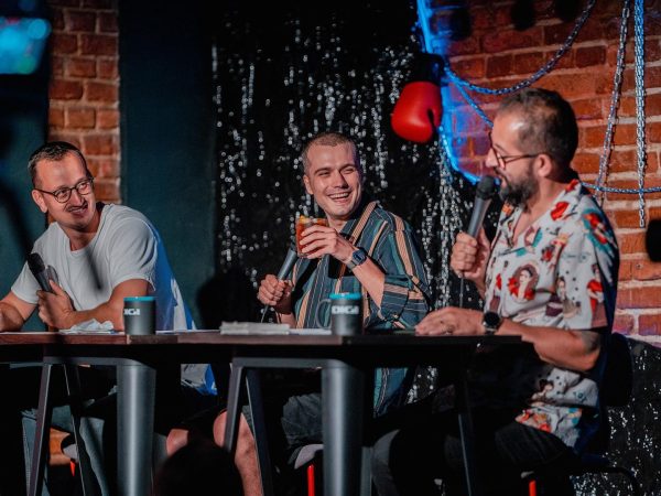 Comedia ca instrument de employer branding și team building: Ce poate livra Headline Management pentru companii